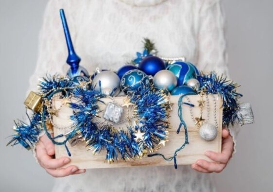 Make Your Home Festive with Gorgeous Artificial Christmas Wreaths and Garlands that Will Last for Years to Come